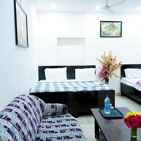 Hotel Tom - Jungpura Chruch Road Nowe Delhi Zewnętrze zdjęcie
