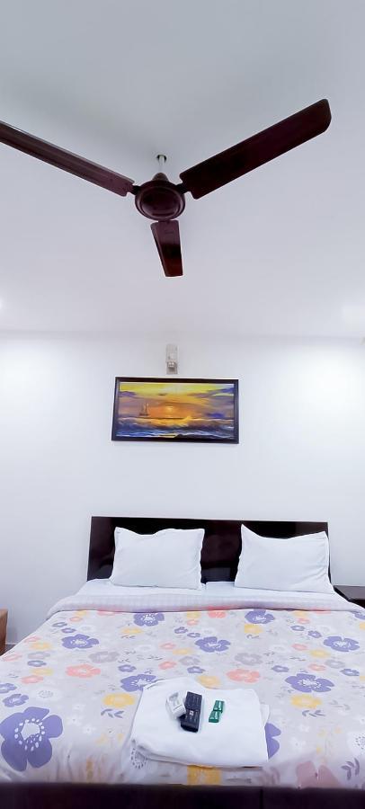 Hotel Tom - Jungpura Chruch Road Nowe Delhi Zewnętrze zdjęcie